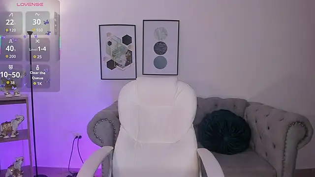 Ivyy Moon  online show from 23, 12, 2025