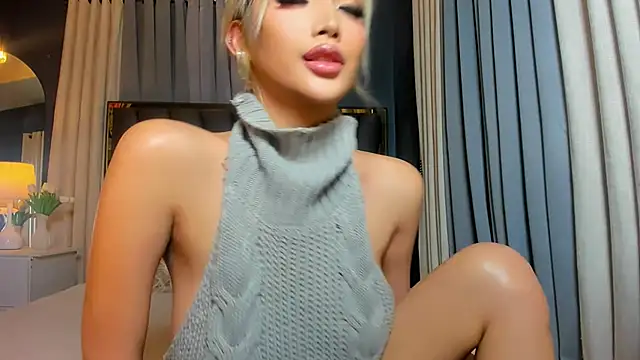 Snapshot of KylieSonique chatting on 28, 2, 2026 KylieSonique online show from 28, 2, 2026