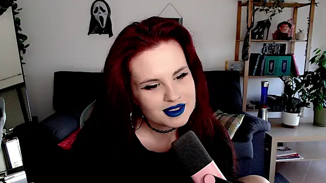 Della Ideal online show from 11, 11, 2025