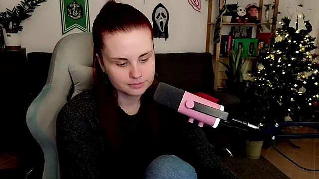 Della Ideal online show from 22, 12, 2025