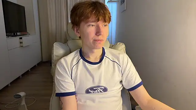 Snapshot of tommy_colson chatting on 18, 11, 2025 tommy colson online show from 18, 11, 2025