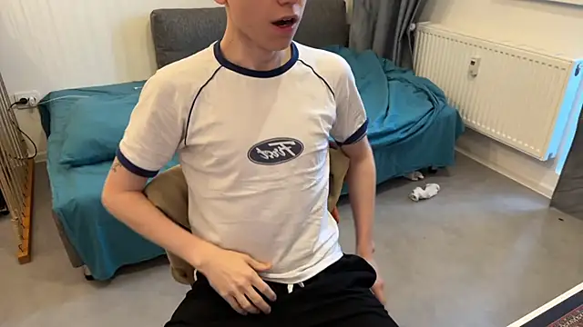 Snapshot of tommy_colson chatting on 25, 11, 2025 tommy colson online show from 25, 11, 2025