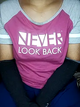 Snapshot of geetha_telugu_kan277 chatting on 27, 3, 2026 geetha telugu kan277 online show from 27, 3, 2026