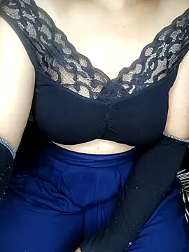 Snapshot of geetha_telugu_kan277 chatting on 29, 3, 2026 geetha telugu kan277 online show from 29, 3, 2026