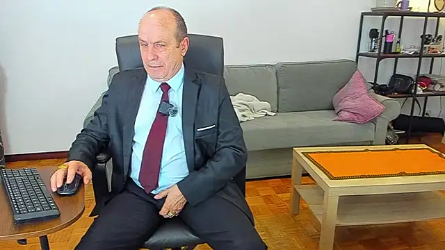 Snapshot of masterboy50 chatting on 26, 10, 2025 masterboy50 online show from 26, 10, 2025