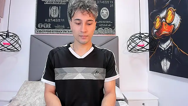 Snapshot of buddy_whitte chatting on 9, 11, 2025 buddy whitte online show from 9, 11, 2025