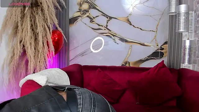 Bella williamss  online show from 27, 10, 2025