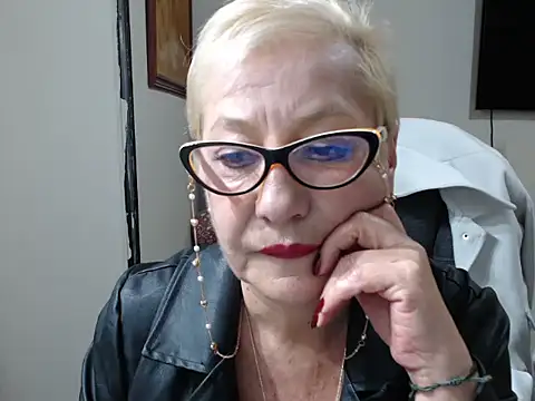 Snapshot of MisteriosaX chatting on 21, 10, 2025 MisteriosaX online show from 21, 10, 2025