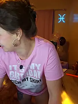 Snapshot of NaughtyLittleVeteran chatting on 13, 3, 2025 NaughtyLittleVeteran online show from 13, 3, 2025