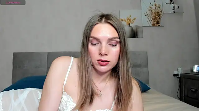 SunnyX GirlX online show from 17, 3, 2025