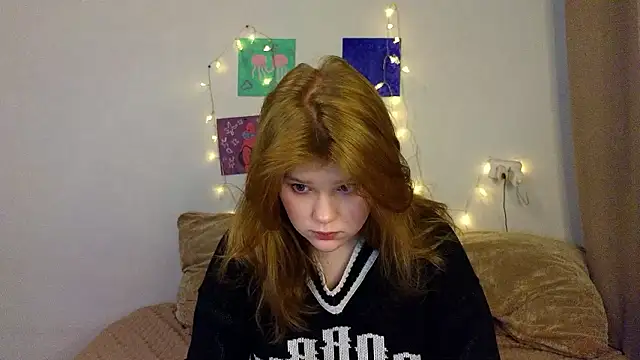 LaseyMoon online show from 12, 3, 2026