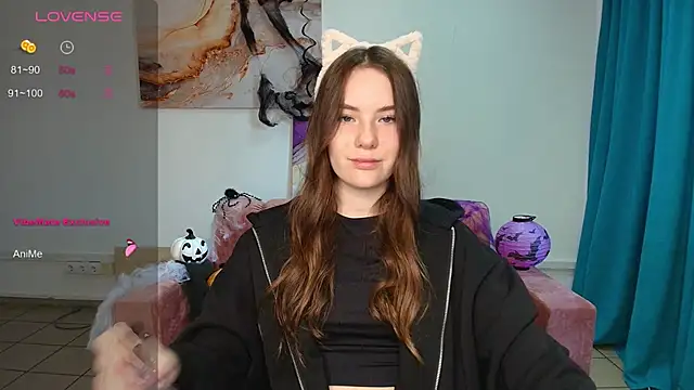 Snapshot of ElenaOconar chatting on 5, 11, 2025 ElenaOconar online show from 5, 11, 2025