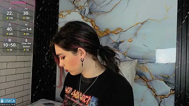 MaeveKuro online show from 8, 11, 2025