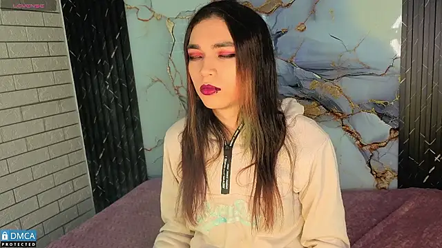 MaeveKuro online show from 3, 2, 2026