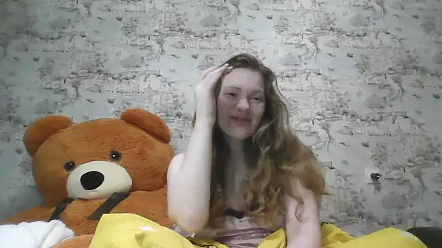 Eveline May online show from 5, 3, 2025