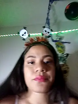 Snapshot of Valen_thompsom_002 chatting on 22, 10, 2025 Valen thompsom 002 online show from 22, 10, 2025