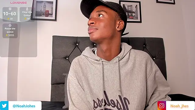 Snapshot of noah_johes chatting on 25, 10, 2025 noah johes online show from 25, 10, 2025