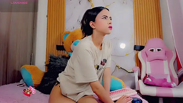 ValeriCardenas online show from 11, 9, 2025