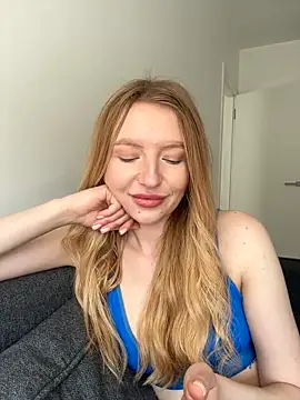 Snapshot of EvaBrooklyn chatting on 9, 3, 2025 EvaBrooklyn online show from 9, 3, 2025