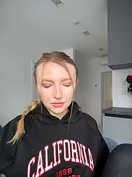 Snapshot of EvaBrooklyn chatting on 14, 3, 2025 EvaBrooklyn online show from 14, 3, 2025