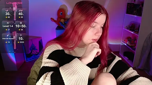 Snapshot of Strawberry_juli chatting on 19, 10, 2025 Strawberry juli online show from 19, 10, 2025