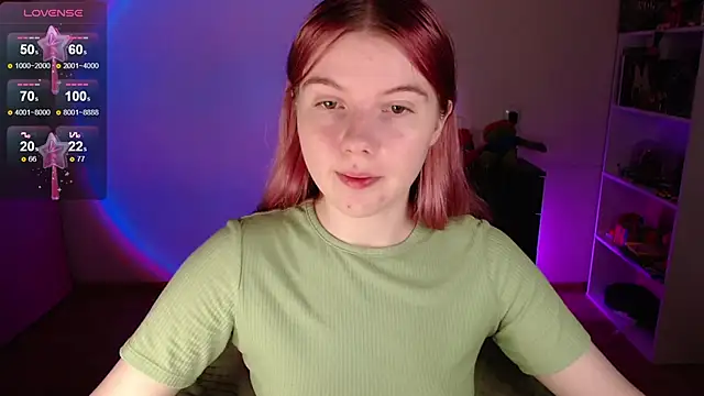 Snapshot of Strawberry_juli chatting on 22, 11, 2025 Strawberry juli online show from 22, 11, 2025