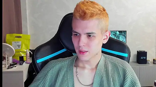 TravisRevas online show from 5, 3, 2025