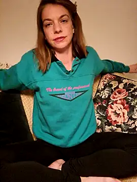 Snapshot of Rosemarie_Blu chatting on 4, 3, 2025 Rosemarie Blu online show from 4, 3, 2025