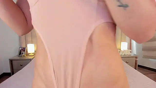 Snapshot of Sophie_Restrepo chatting on 20, 11, 2025 Sophie Restrepo online show from 20, 11, 2025