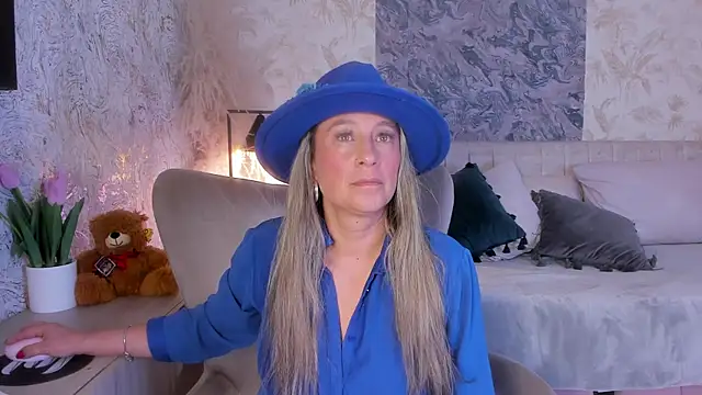 Snapshot of Liannaa_ chatting on 5, 11, 2025 Liannaa online show from 5, 11, 2025