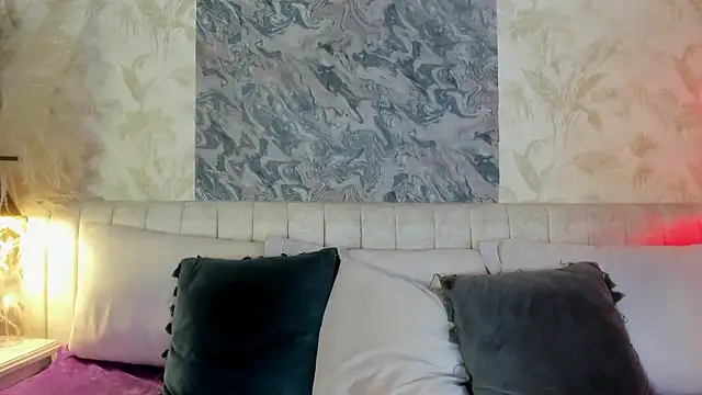 Arianaa collins online show from 13, 1, 2026