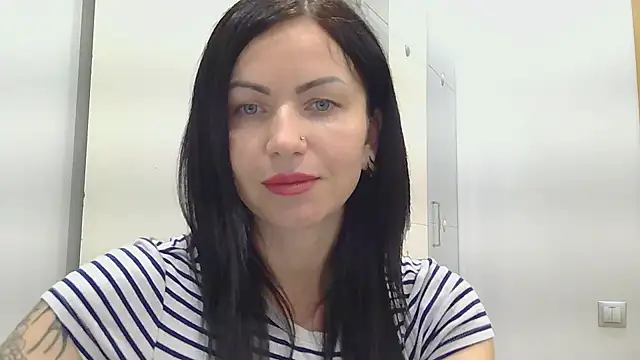 MystaLuuna online show from 2, 3, 2025