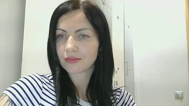 MystaLuuna online show from 2, 3, 2025