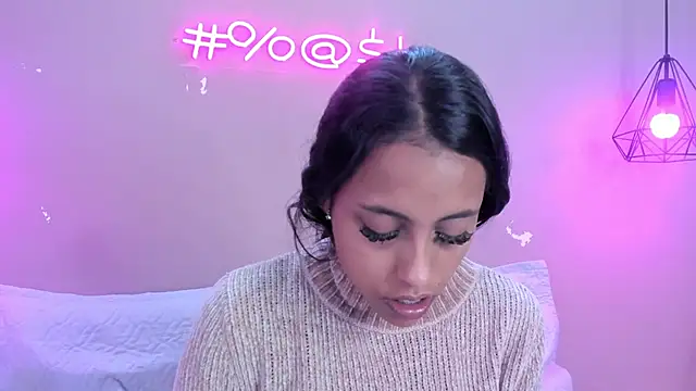 Snapshot of alahia_betancurx chatting on 7, 3, 2025 alahia betancurx online show from 7, 3, 2025