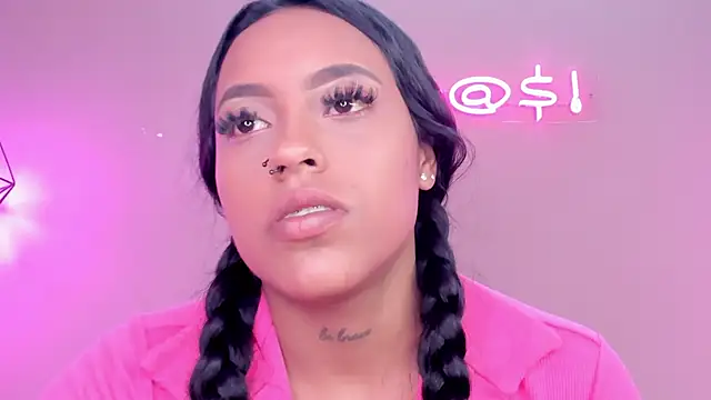 Snapshot of alahia_betancurx chatting on 18, 3, 2025 alahia betancurx online show from 18, 3, 2025