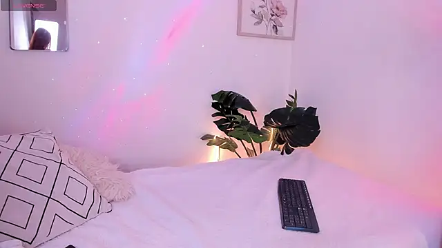 purplemoonn  online show from 3, 3, 2025