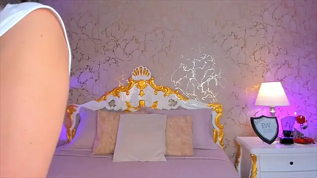 ScarlettWallace online show from 31, 10, 2025