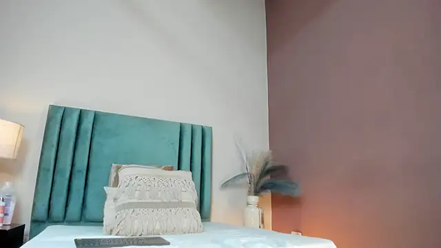 SeleneLujan online show from 3, 2, 2026