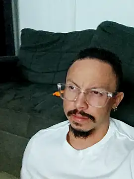 Snapshot of locofelp chatting on 23, 11, 2025 locofelp online show from 23, 11, 2025