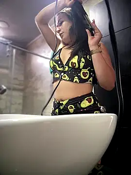 Snapshot of Mila_LS chatting on 21, 10, 2025 Mila LS online show from 21, 10, 2025