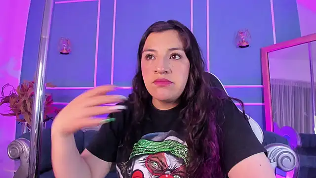 TaraTaylorr online show from 13, 11, 2025