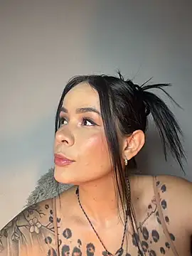 HotAlana  online show from 10, 3, 2026