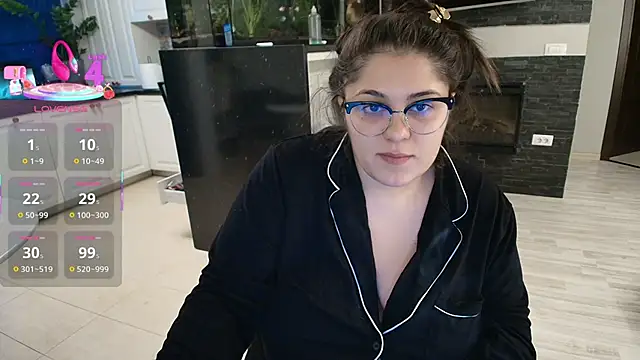 Layla- online show from 14, 11, 2025