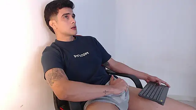 adam levis17 online show from 14, 10, 2025