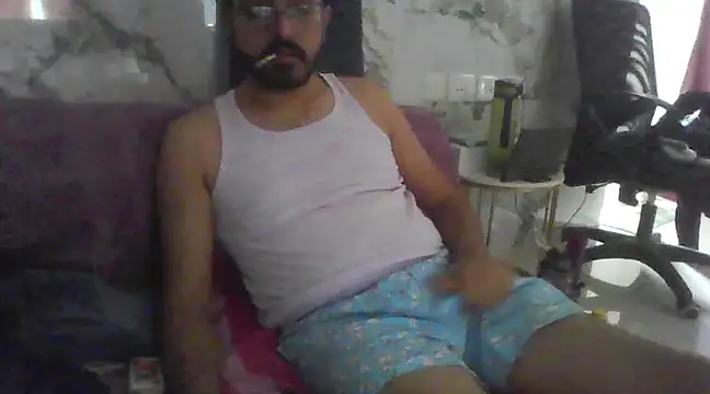 Snapshot of freakydesi chatting on 5, 3, 2025 freakydesi online show from 5, 3, 2025