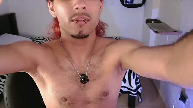 Snapshot of oezack___ chatting on 17, 10, 2025 oezack online show from 17, 10, 2025