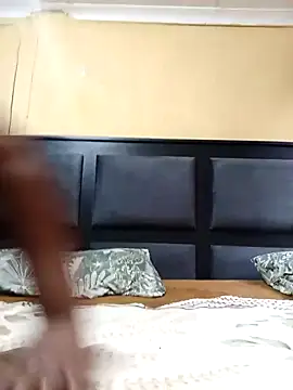 Snapshot of JuicyMilkyTizzy chatting on 6, 3, 2026 JuicyMilkyTizzy online show from 6, 3, 2026