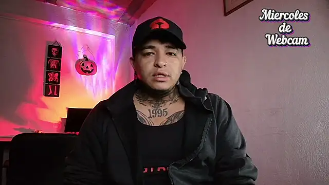 Snapshot of Strip_Classes_Col chatting on 10, 9, 2025 Strip Classes Col online show from 10, 9, 2025