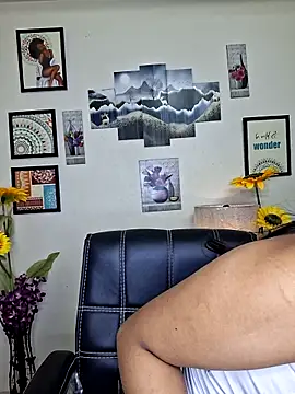 Snapshot of Noor-Bold chatting on 14, 12, 2025 Noor-Bold online show from 14, 12, 2025