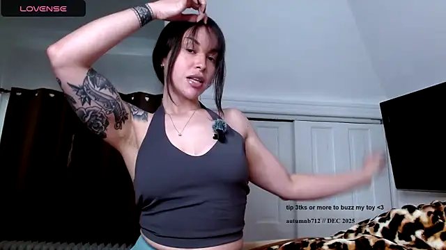 Snapshot of autumnb712 chatting on 14, 12, 2025 autumnb712 online show from 14, 12, 2025